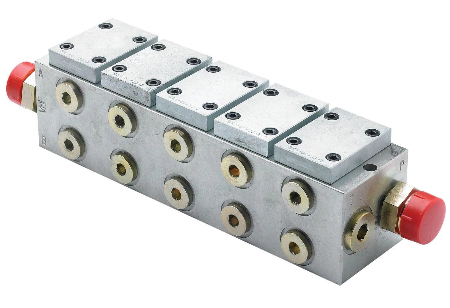 Manifold for additional control units thumbnail 1